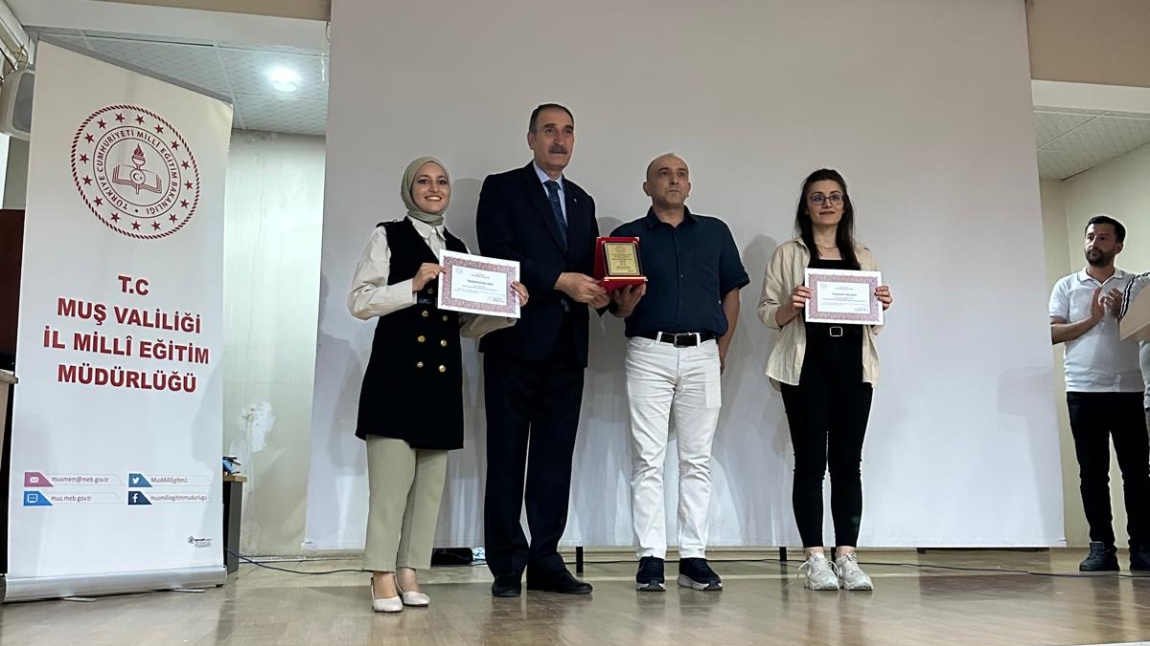 YENİLİKÇİ ATILIMLAR PROJESİNDE OKULUMUZA BİRİNCİLİK ÖDÜLÜ.